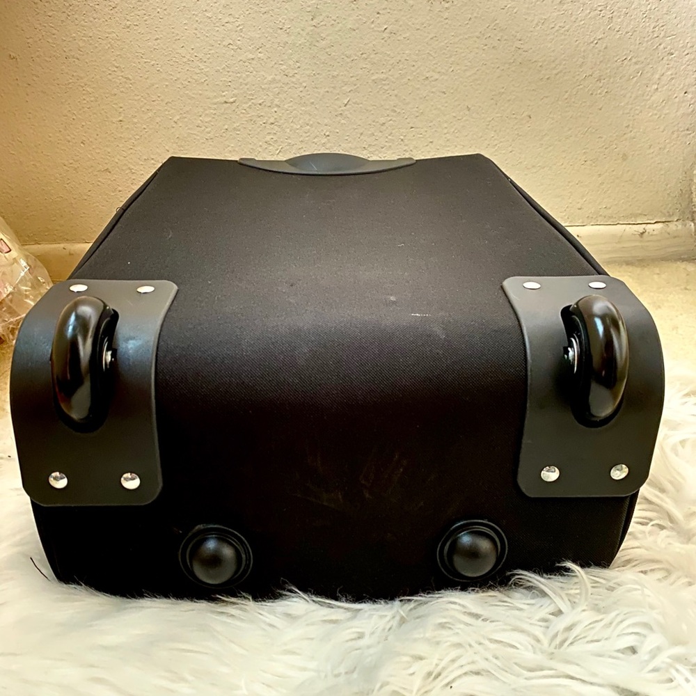 NWT Herschel like black luggage carry on - Picture 11 of 12